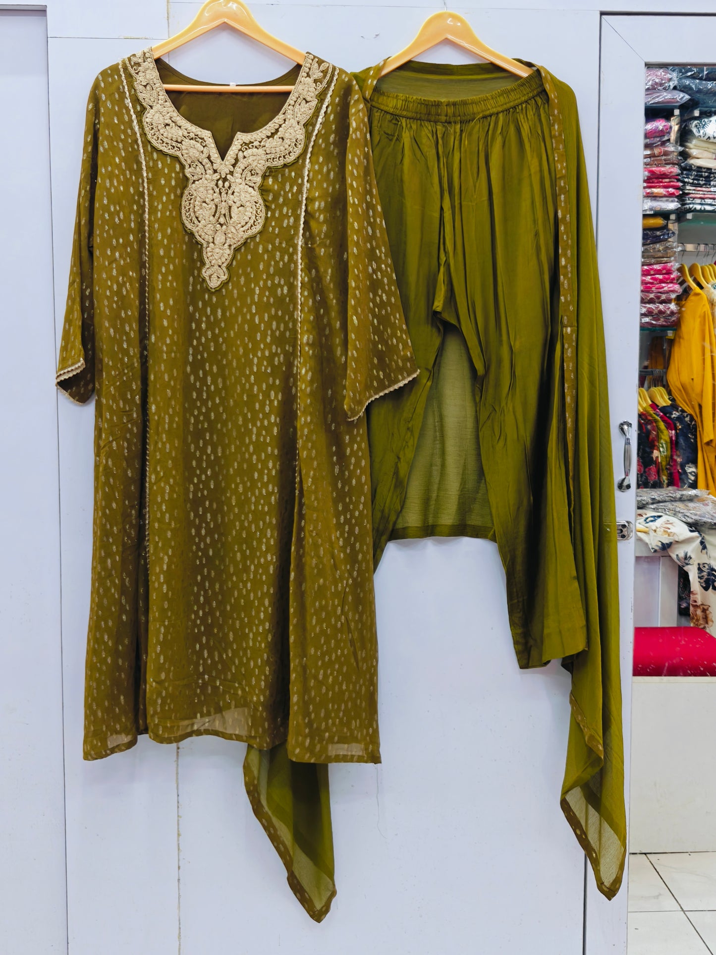 OFFICEWEAR SUIT 16