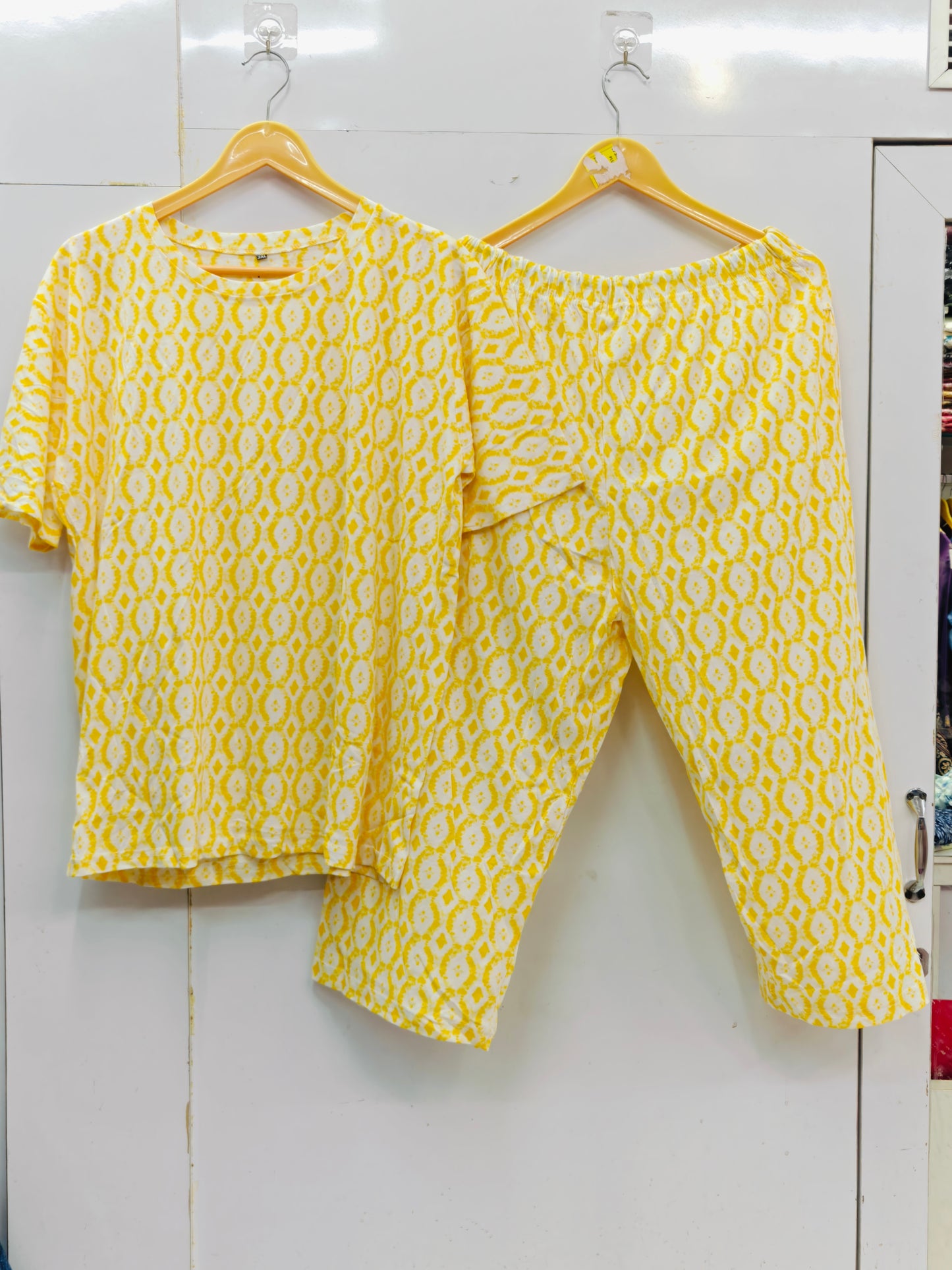 Weekend ease cropped lounge set