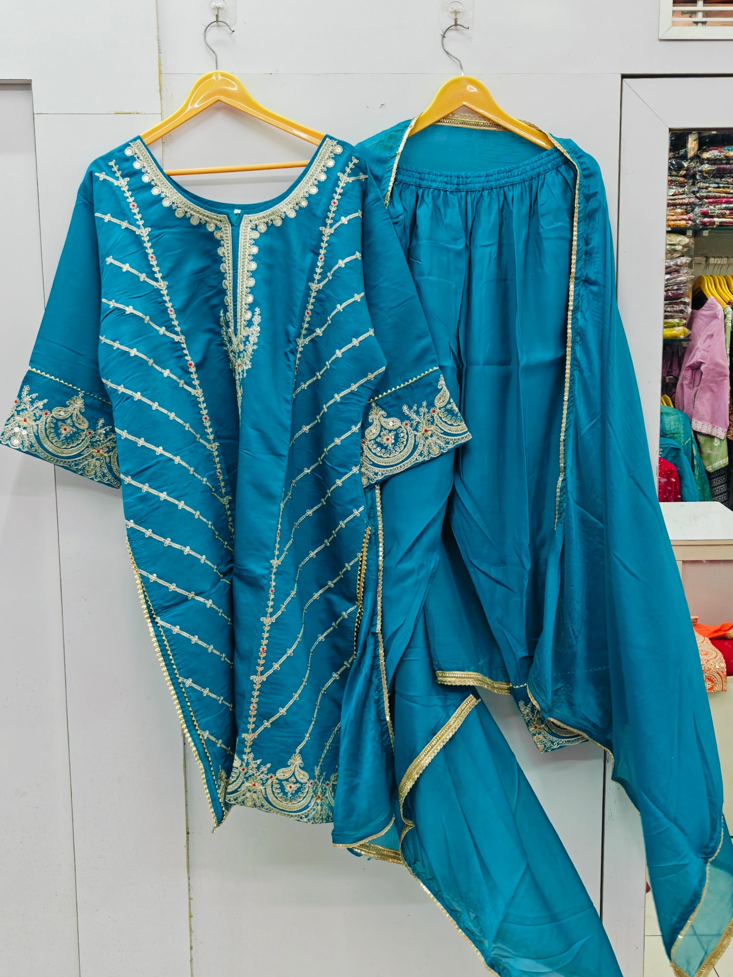 PARTYWEAR SUIT