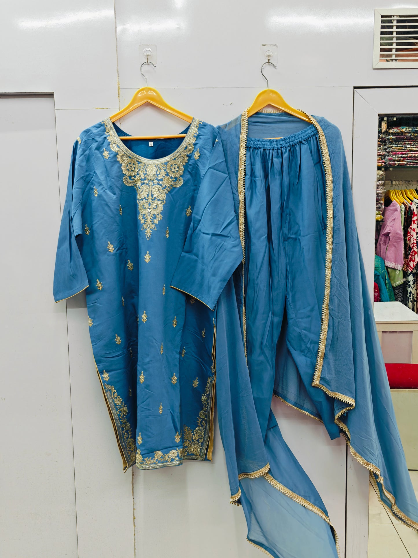 PARTYWEAR SUIT