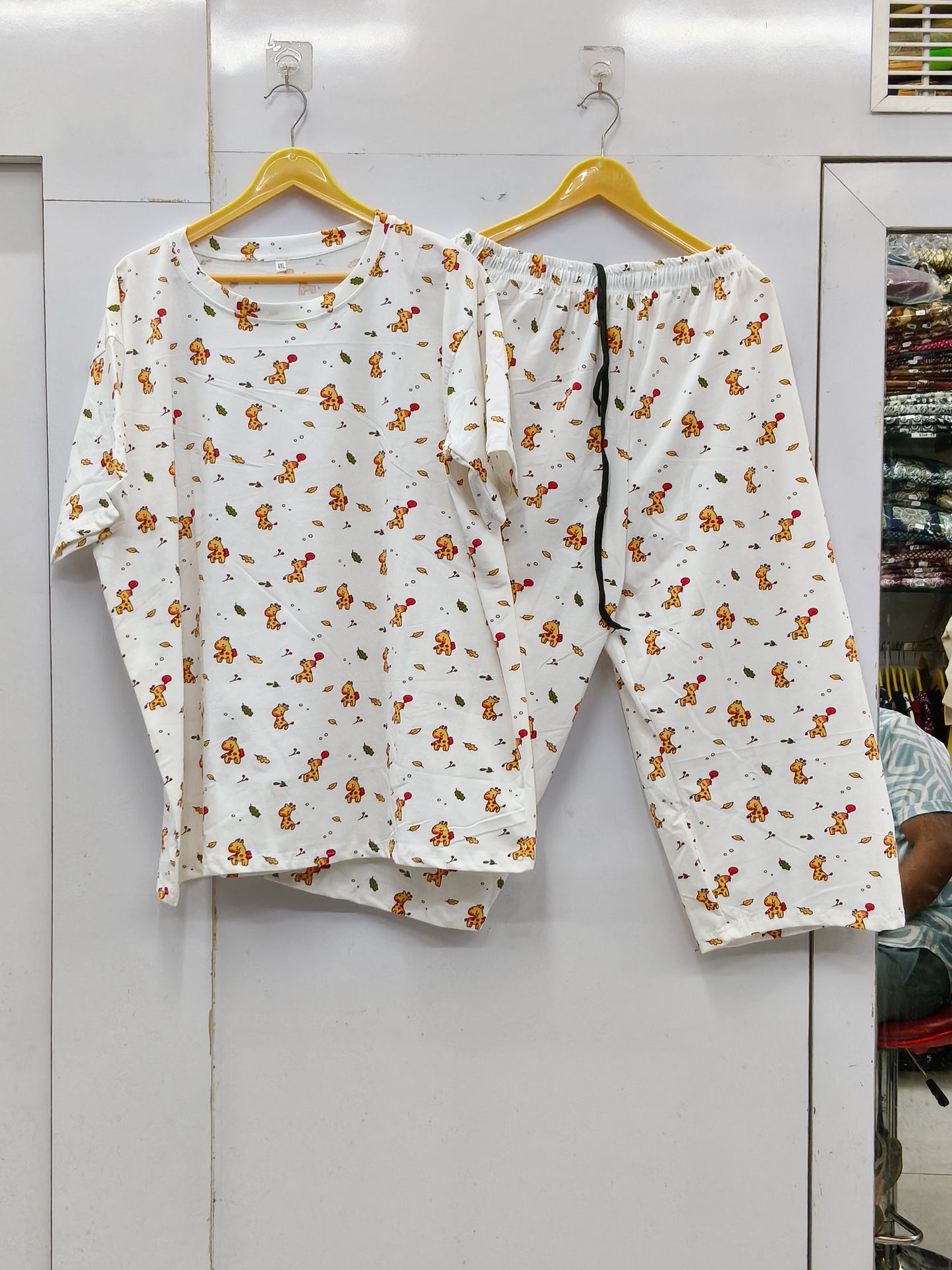 Weekend ease cropped lounge set