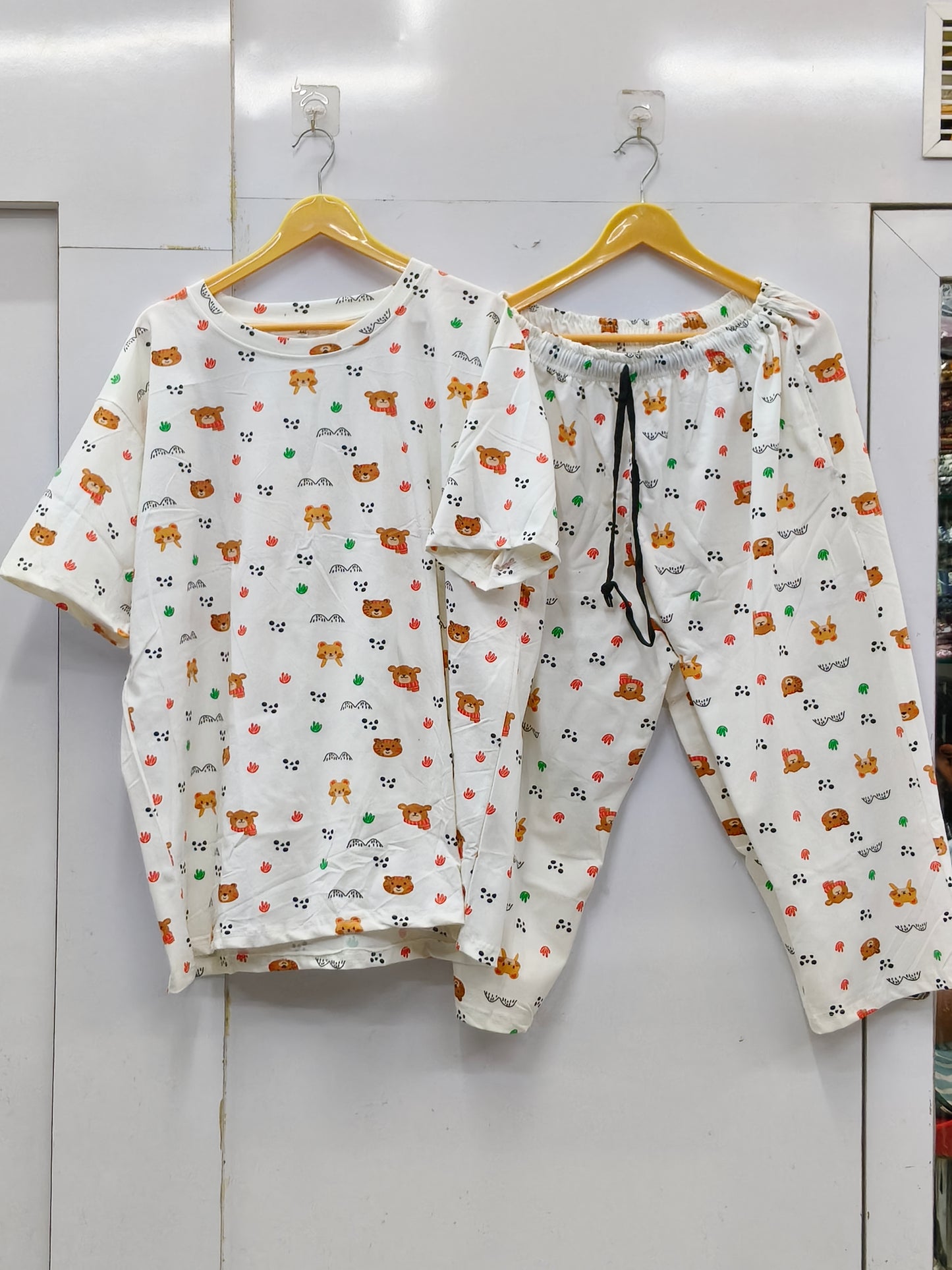 Weekend ease cropped lounge set