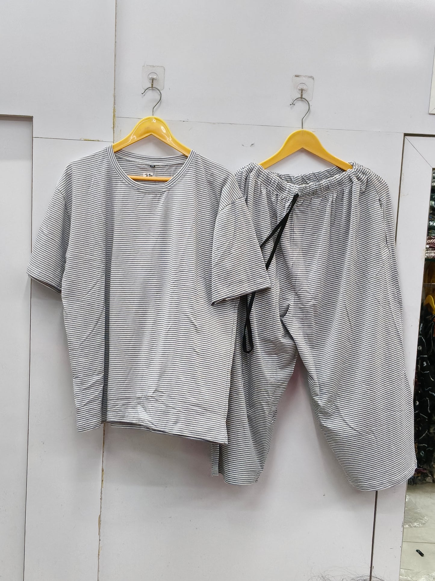 Weekend ease cropped lounge set