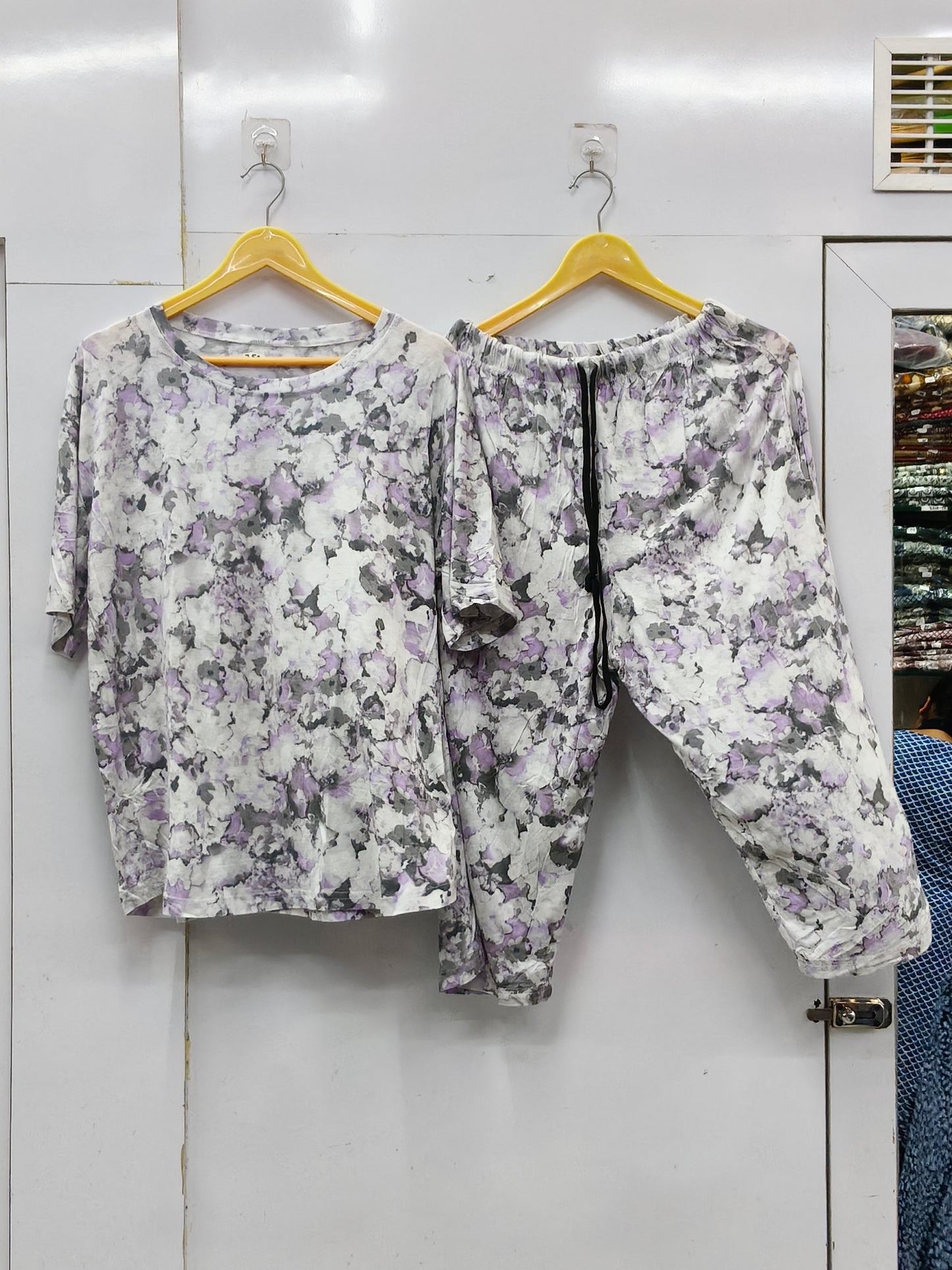 Weekend ease cropped lounge set