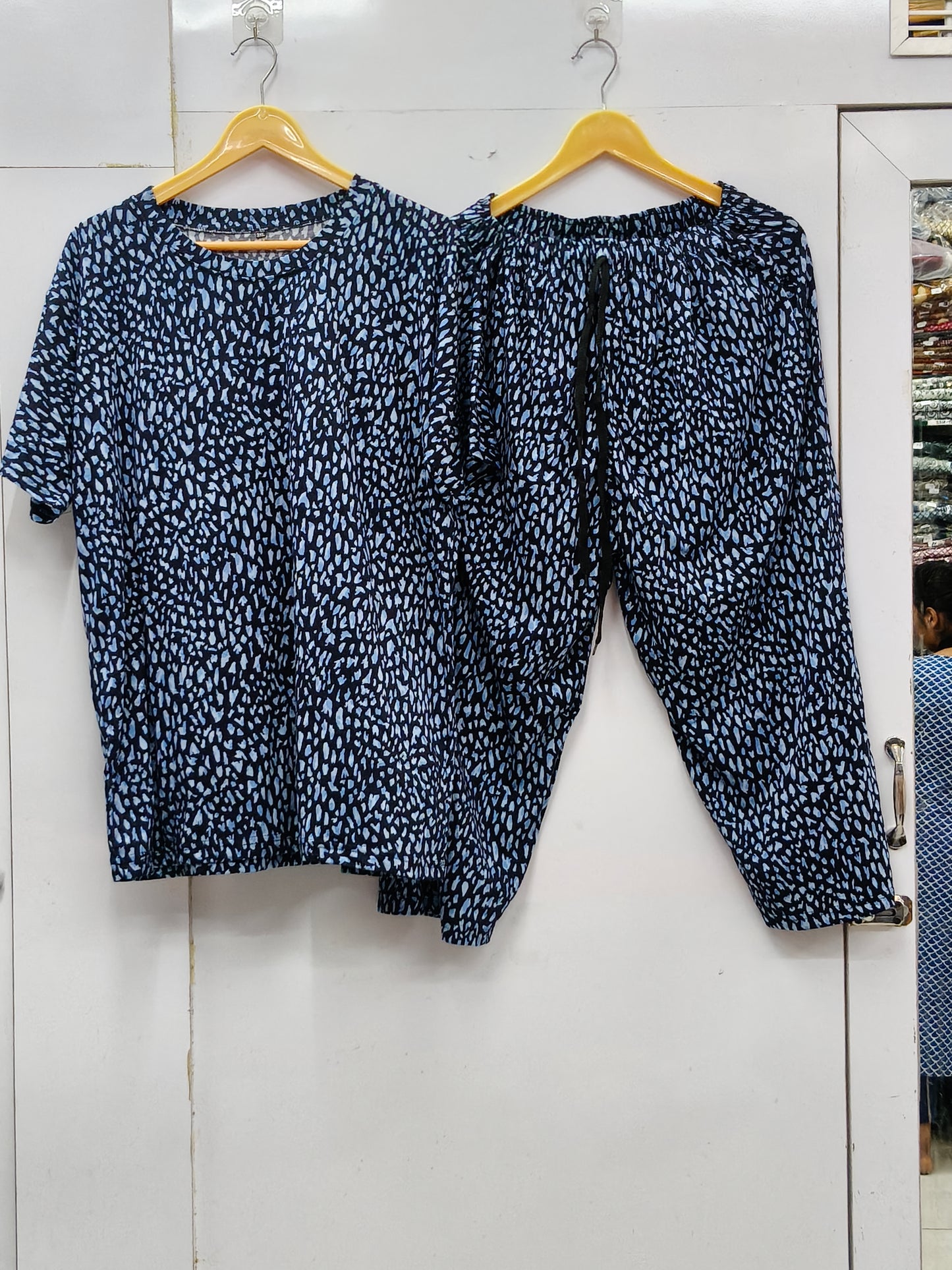 Weekend ease cropped lounge set