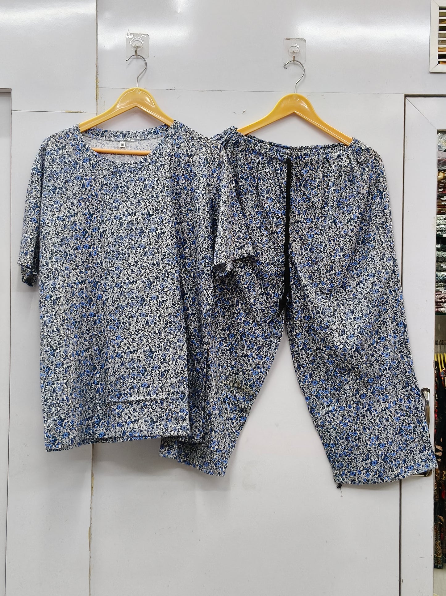 Weekend ease cropped lounge set