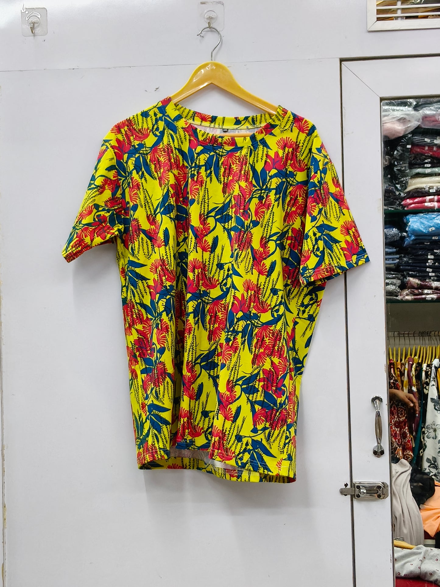 Everyday essential classic crewneck tee