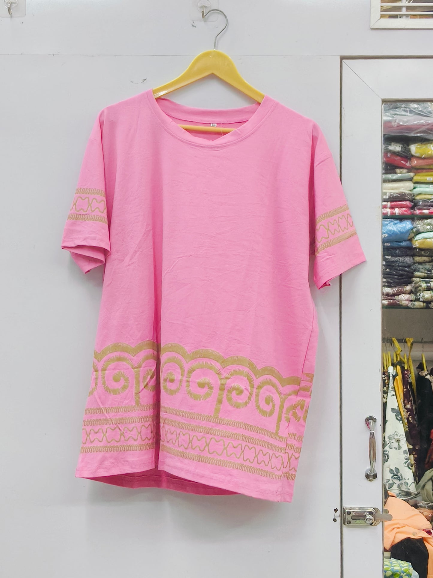 Everyday essential classic crewneck tee