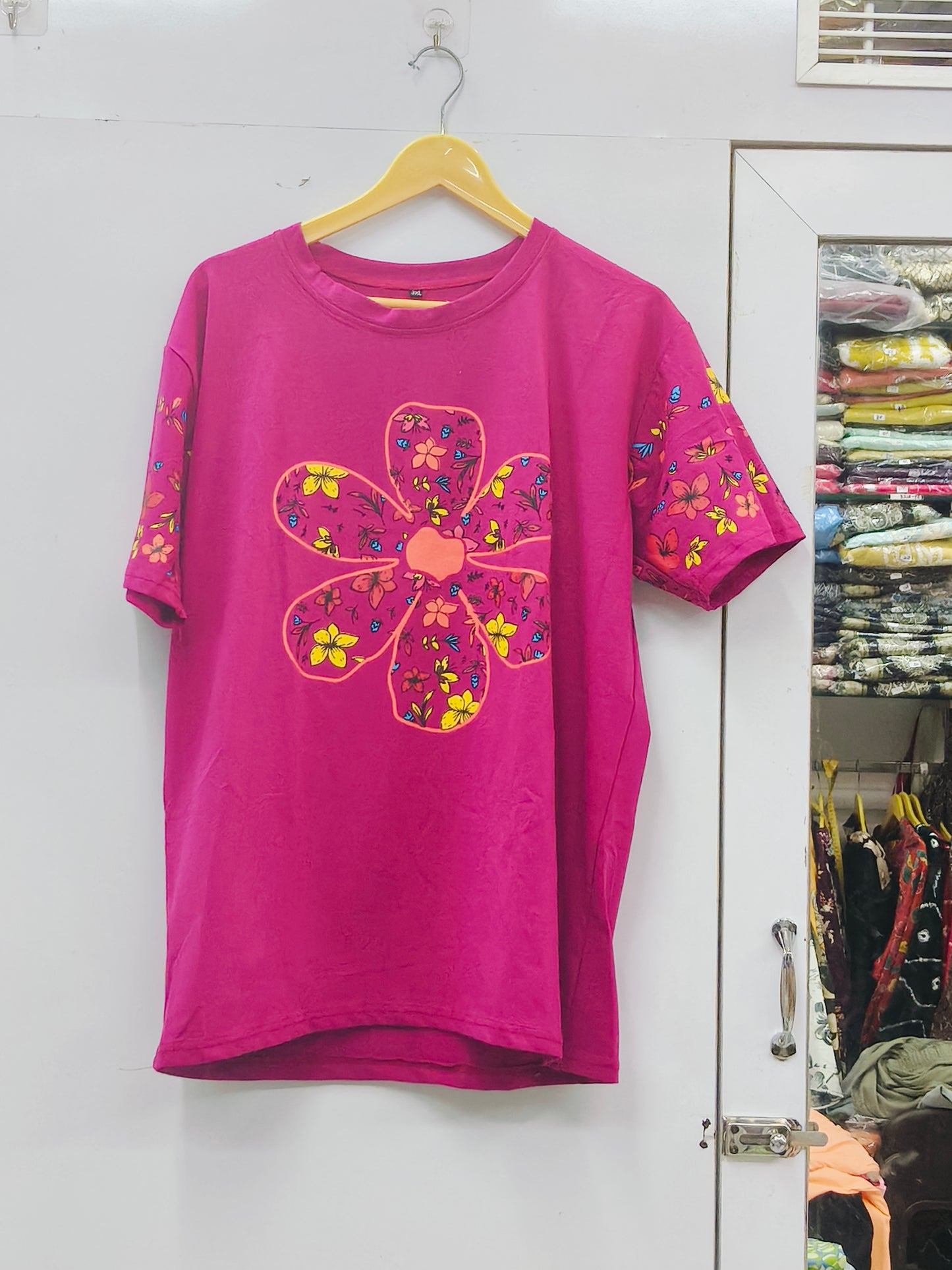 Everyday essential classic crewneck tee