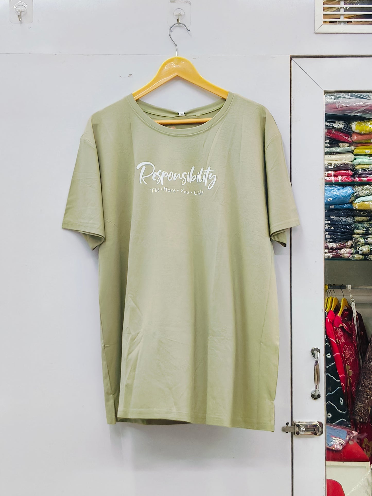 Everyday essential classic crewneck tee