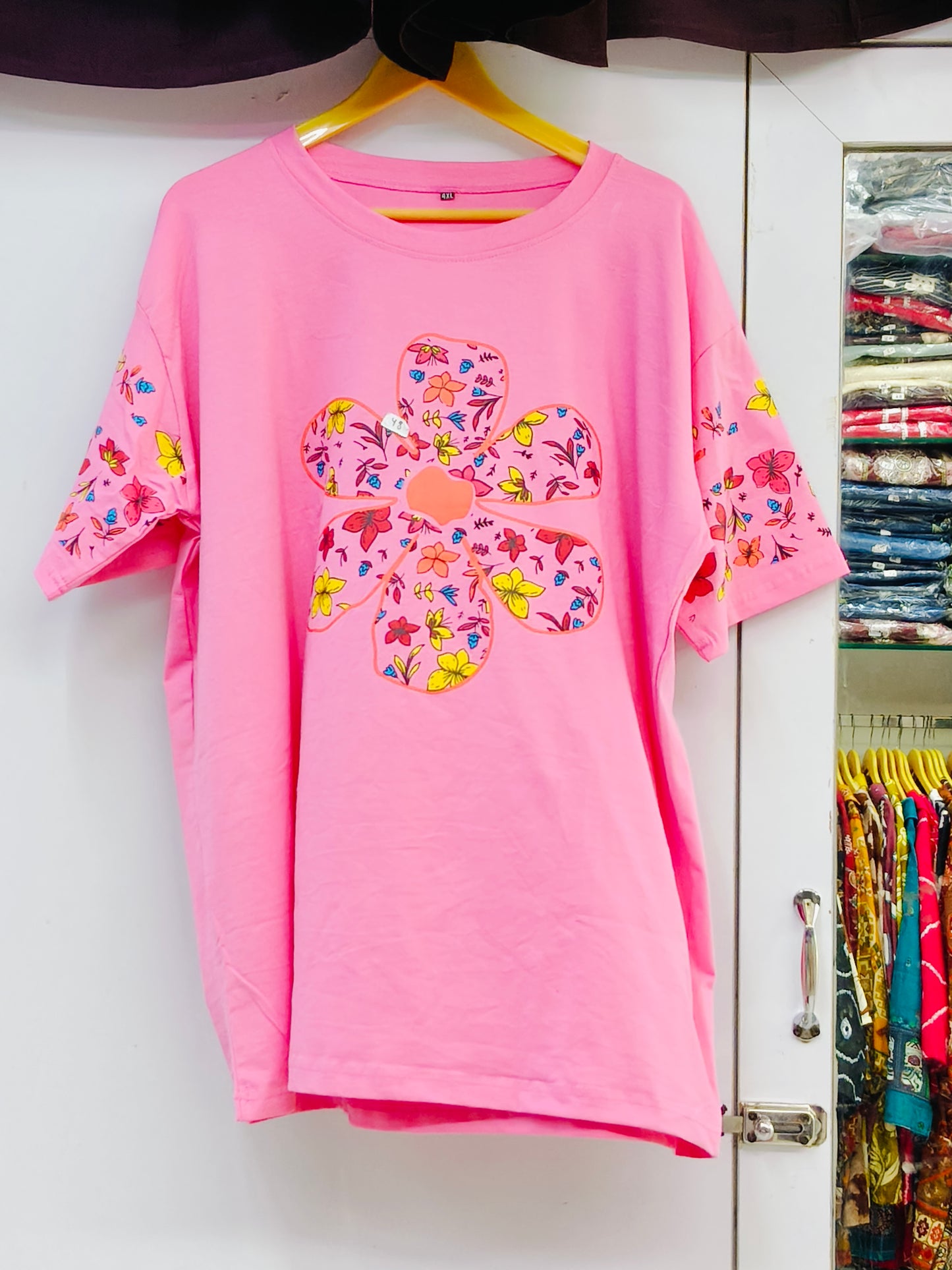 Everyday essential classic crewneck tee
