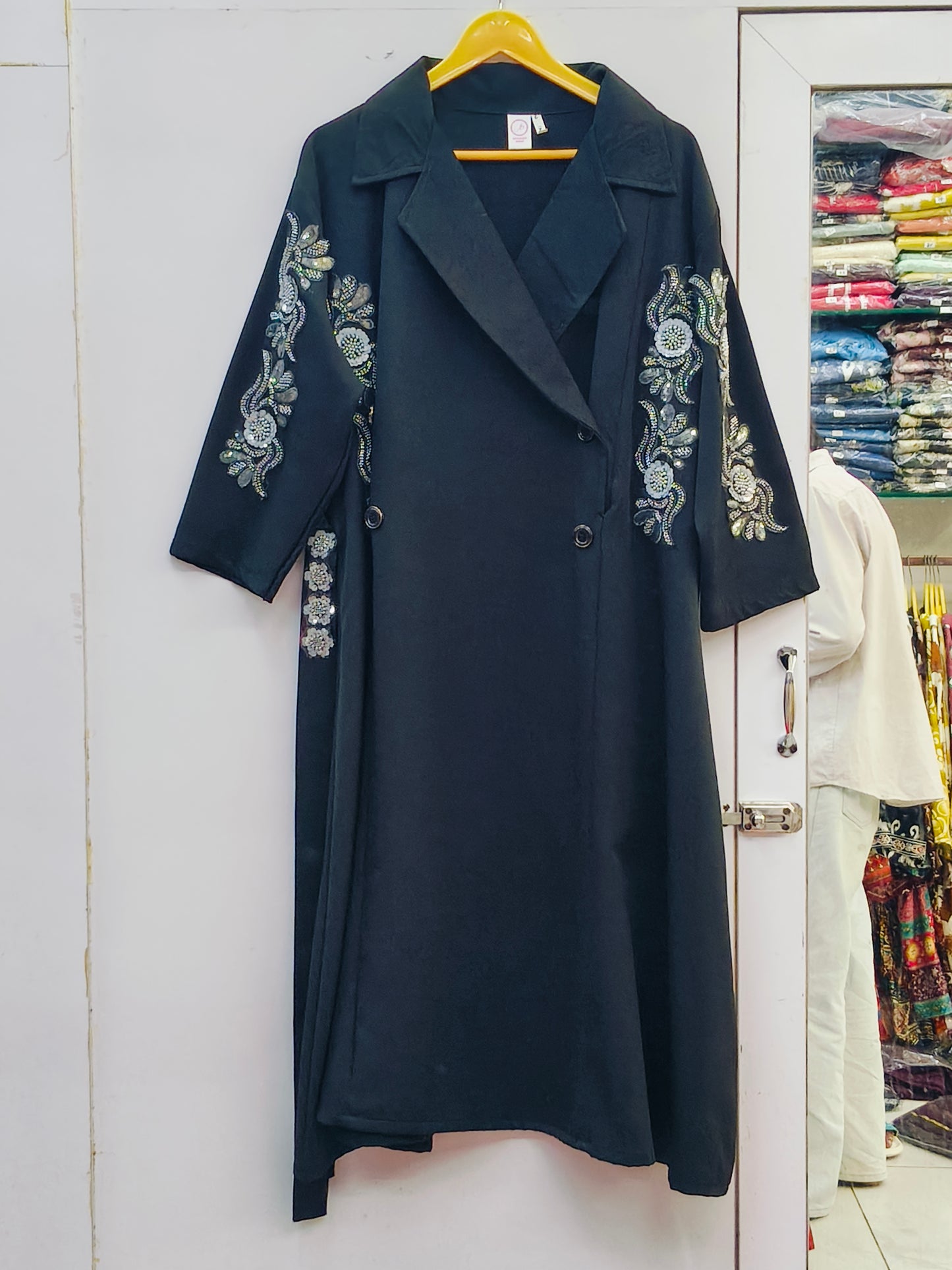 DRESS