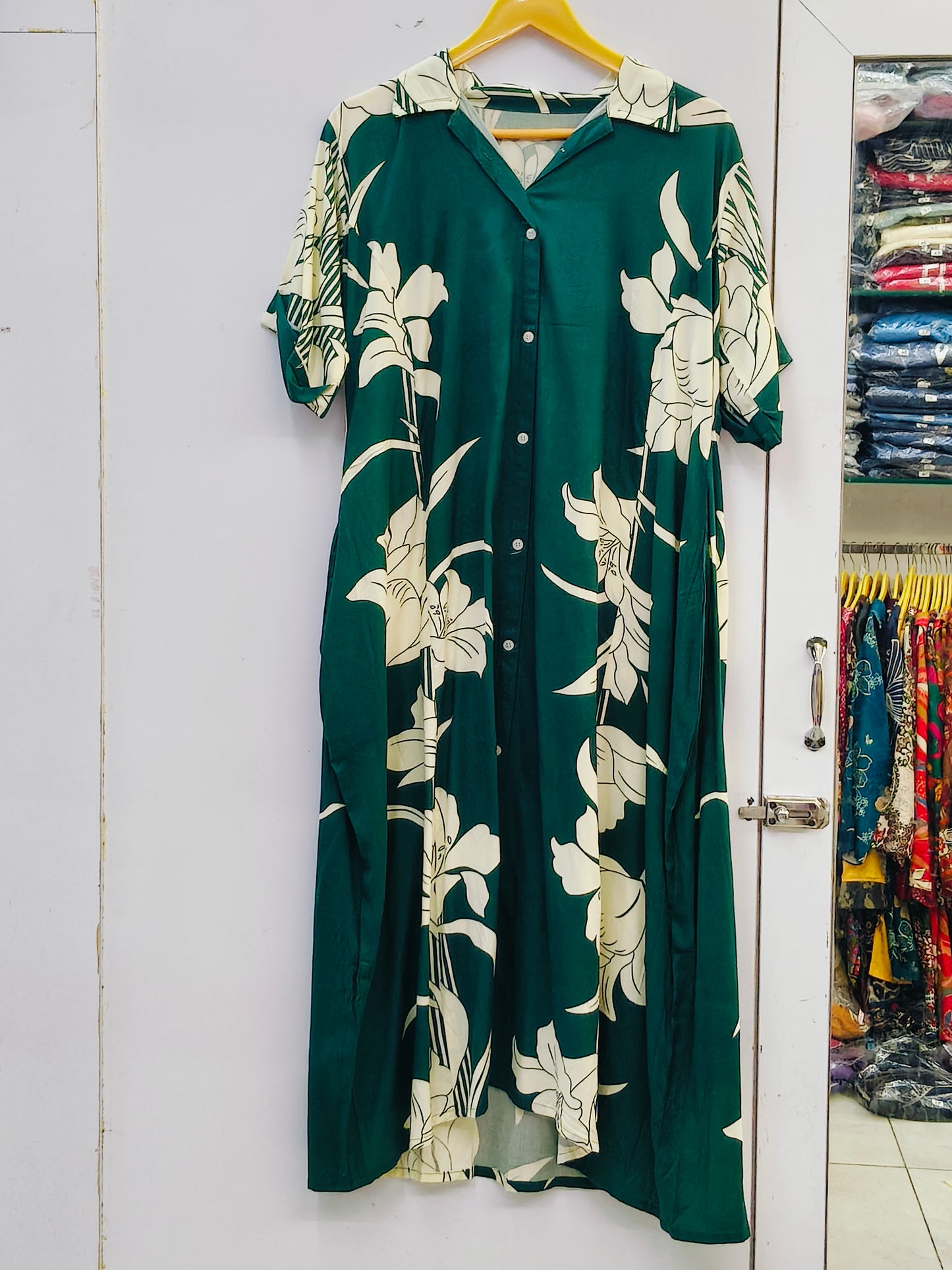 DRESS
