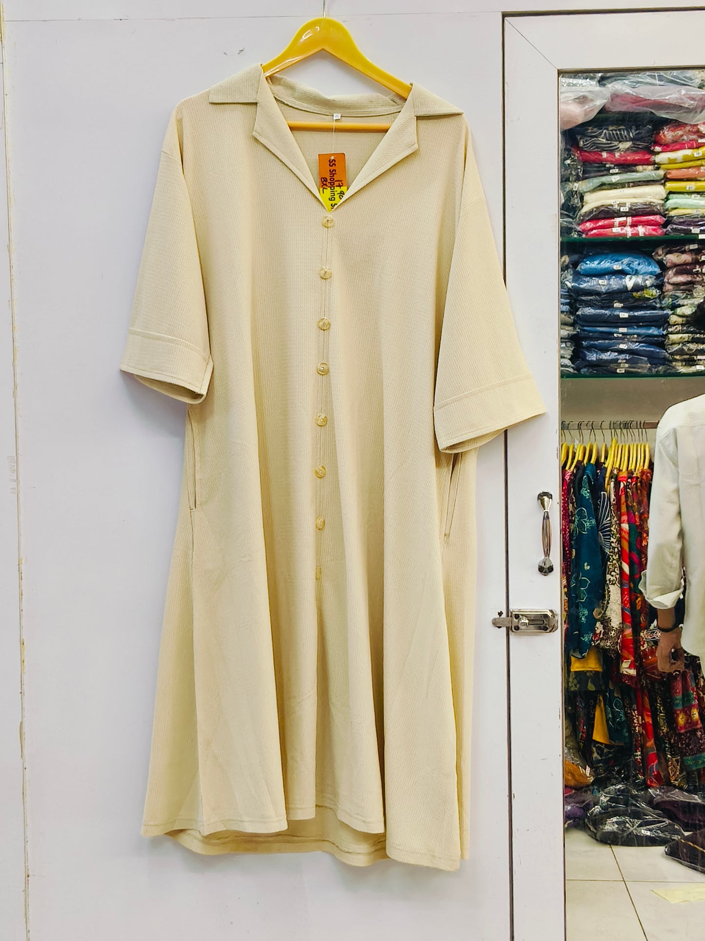DRESS