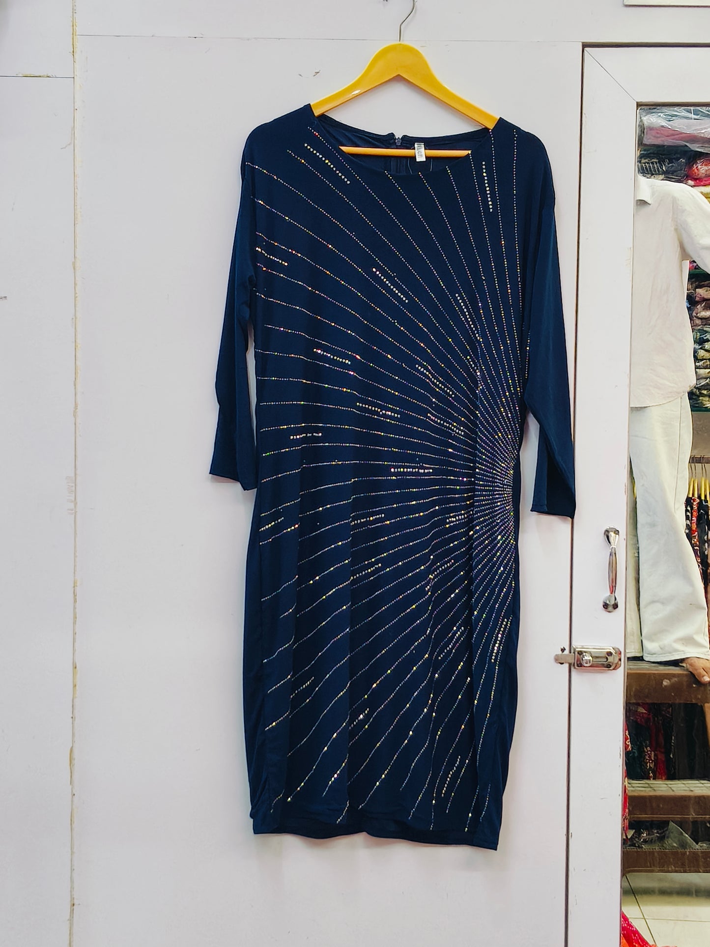 DRESS