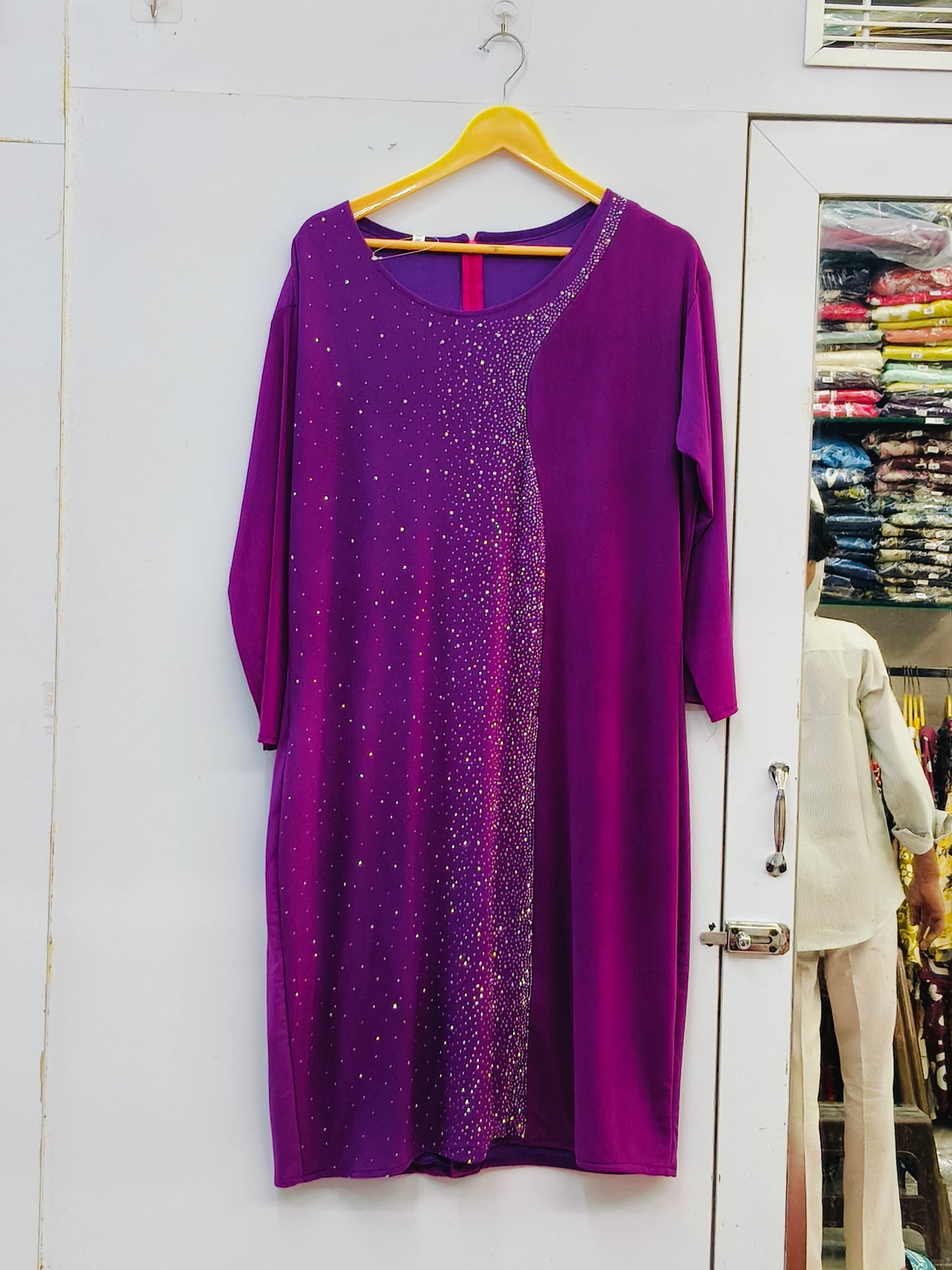 DRESS